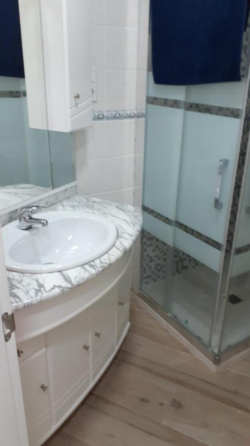 Amplío piso al lado de la playa en Nerja Exterior foto